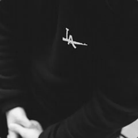 avatar-648d278e-049d-45cb-8b09-127d0f79f1cd.jpg