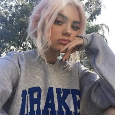 avatar-85e4efb0-4c16-4951-943e-6a0c33af2679.jpg