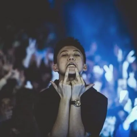 avatar-b2af216a-9f8b-416d-8bbb-883e18e7b5d0.jpg